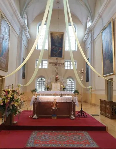 Raudondvario bažnyčios nuotraukos nuotrauka