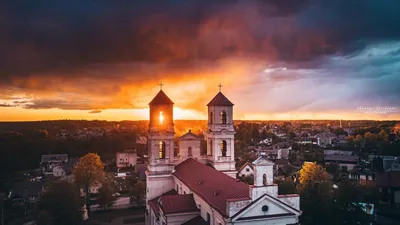 Raudondvario bažnyčios nuotraukos nuotrauka