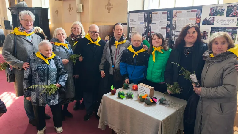 „Tikėjimo ir šviesos“ bendruomenės apsilankymas Raudondvario parapijoje